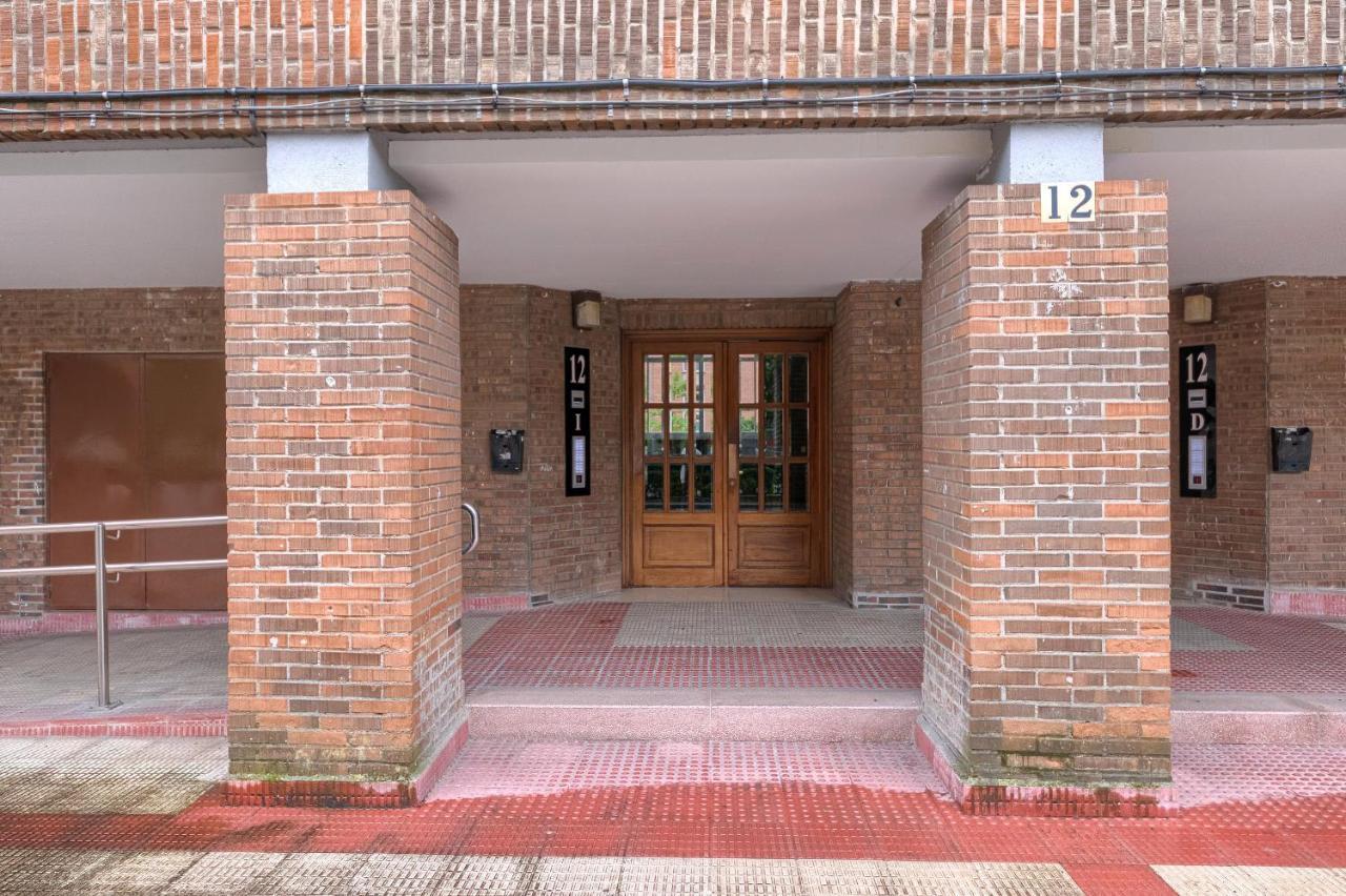Vivienda Turistica Reformada En Zona Residencial Con Garaje Y Wifi Apartment Bilbao Exterior photo